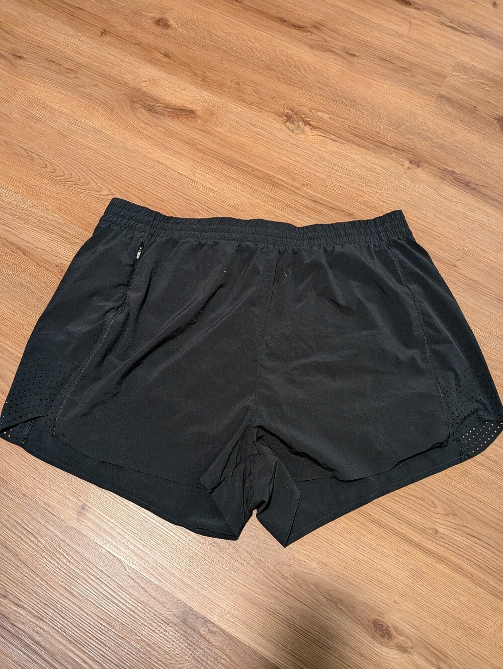 Athleta Black Hustle 3" Athletic Shorts 2X